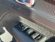 Volvo XC40 B4 R-DESIGN PRO MHEV 28