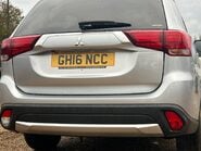 Mitsubishi Outlander DI-D GX 4 17