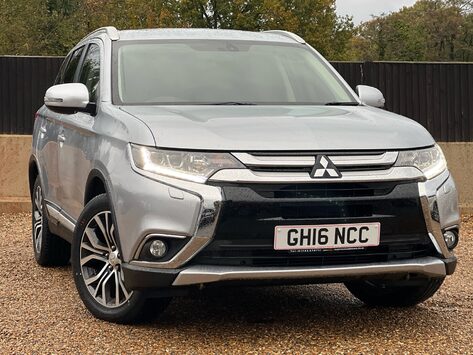 Mitsubishi Outlander DI-D GX 4