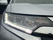 Mitsubishi Outlander DI-D GX 4 14