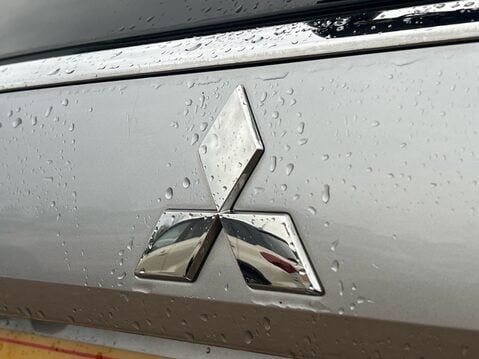 Mitsubishi Outlander DI-D GX 4 33