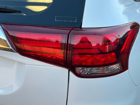 Mitsubishi Outlander PHEV DYNAMIC SAFETY 15