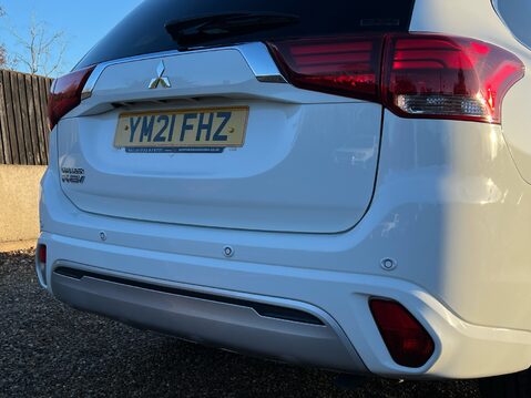 Mitsubishi Outlander PHEV DYNAMIC SAFETY 18