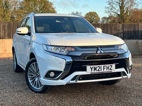 Mitsubishi Outlander PHEV DYNAMIC SAFETY 1