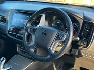 Mitsubishi Outlander PHEV DYNAMIC SAFETY 34