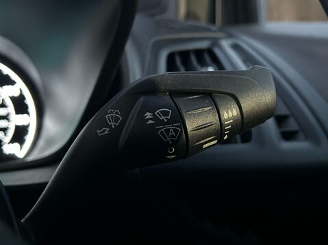 Ford Transit Connect 250 LIMITED L2H1 P/V ECOBLUE 26