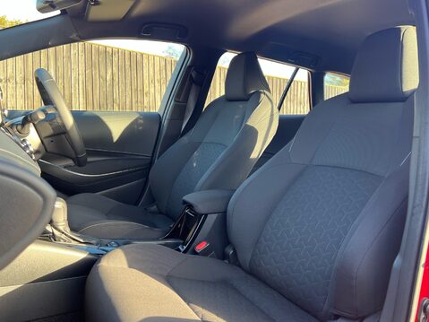 Toyota Corolla ICON 3