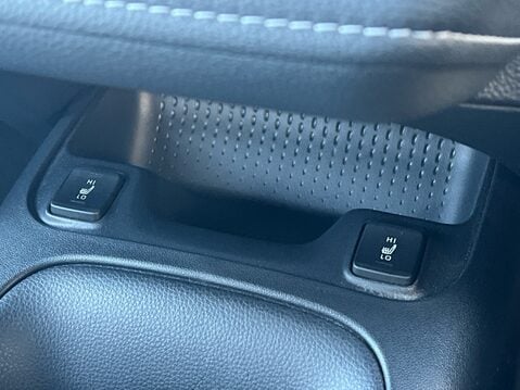 Toyota Corolla ICON 24