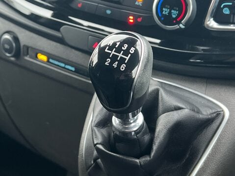 Ford Transit Custom 300 LIMITED P/V ECOBLUE 26