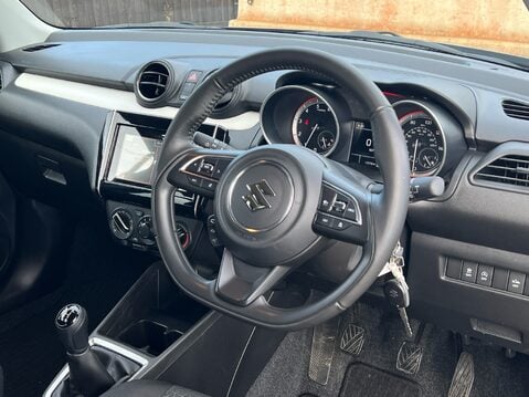 Suzuki Swift SZ-L DUALJET MHEV 30