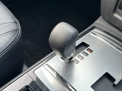 Mitsubishi Shogun DI-D SG3 26