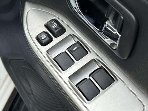 Mitsubishi Shogun DI-D SG3 32