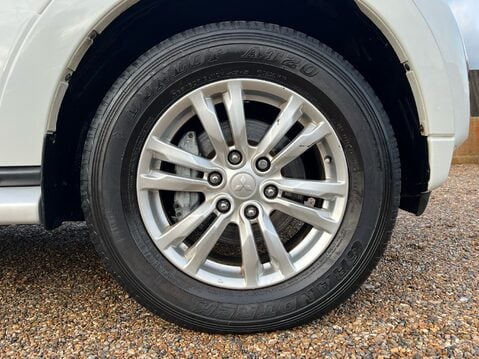 Mitsubishi Shogun DI-D SG3 4