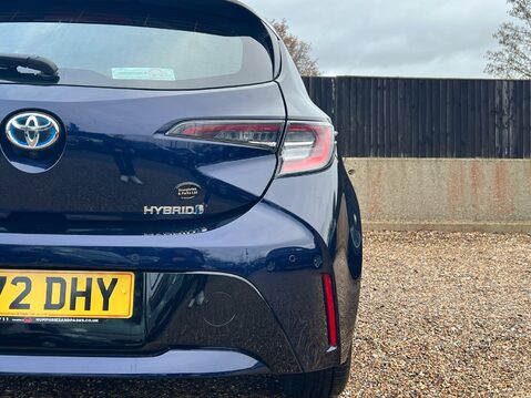 Toyota Corolla ICON TECH 32