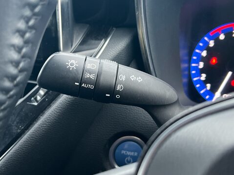 Toyota Corolla ICON TECH 21