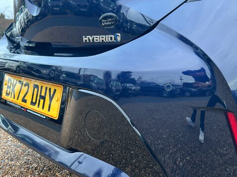 Toyota Corolla ICON TECH 33