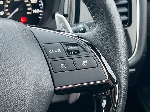 Mitsubishi Outlander EXCEED 29