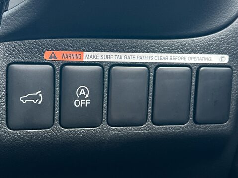 Mitsubishi Outlander EXCEED 32