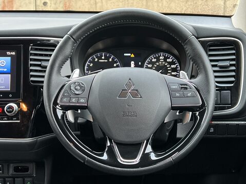 Mitsubishi Outlander EXCEED 35