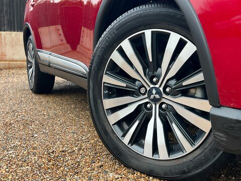 Mitsubishi Outlander EXCEED 13