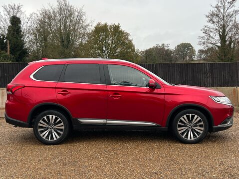 Mitsubishi Outlander EXCEED 5