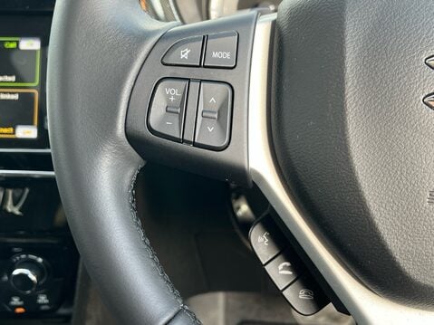 Suzuki Vitara SZ5 ALLGRIP MHEV 34