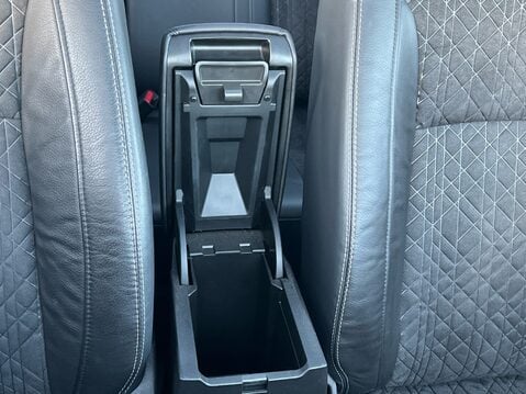 Suzuki Vitara SZ5 ALLGRIP MHEV 38