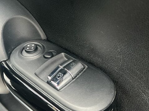 Mini Hatch COOPER S LEVEL 1 24