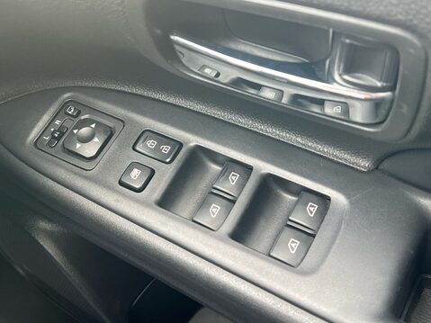 Mitsubishi Outlander EXCEED 23
