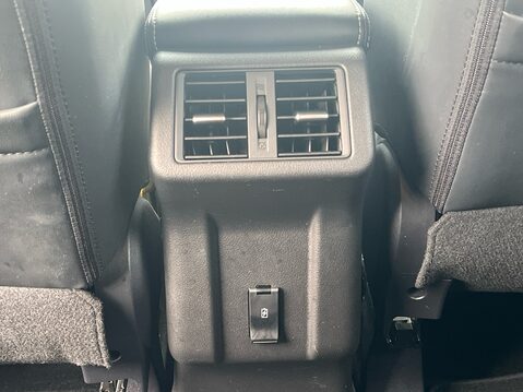 Mitsubishi Outlander EXCEED 35