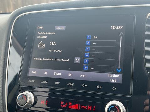 Mitsubishi Outlander EXCEED 13