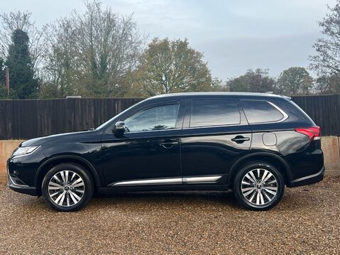 Mitsubishi Outlander EXCEED 6