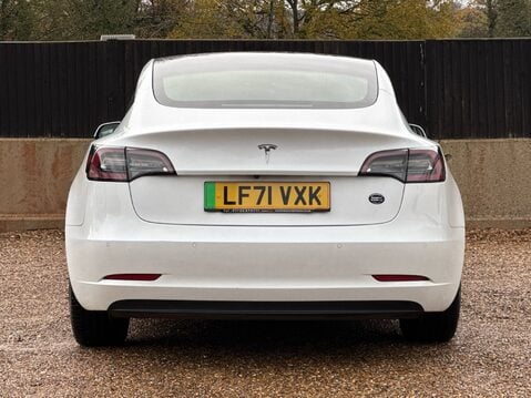 Tesla Model 3 STANDARD RANGE PLUS 8