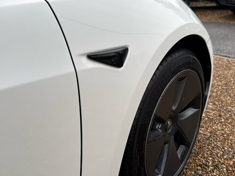 Tesla Model 3 STANDARD RANGE PLUS 17