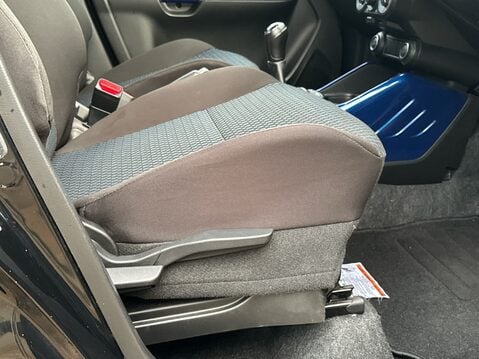 Suzuki Ignis SZ-T DUALJET MHEV 38