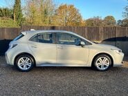 Toyota Corolla ICON TECH 5