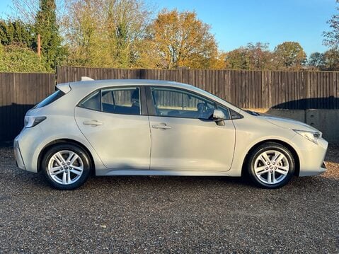 Toyota Corolla ICON TECH 5