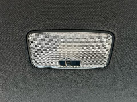 Toyota Corolla ICON TECH 33