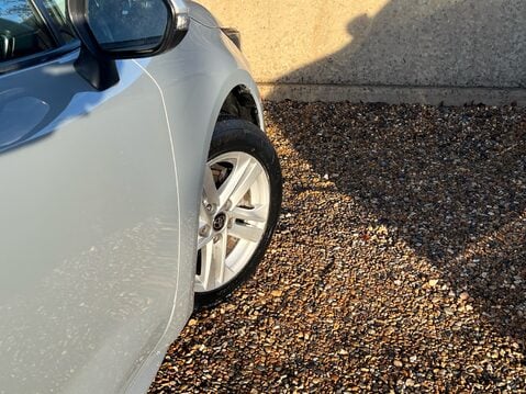 Toyota Corolla ICON TECH 17