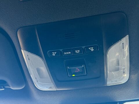 Toyota Corolla ICON TECH 21