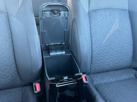 Toyota Corolla ICON TECH 20