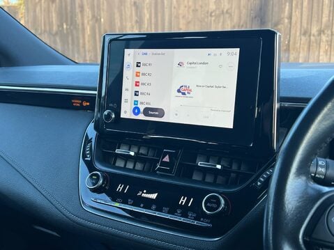 Toyota Corolla ICON TECH 12