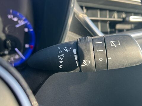 Toyota Corolla ICON TECH 31