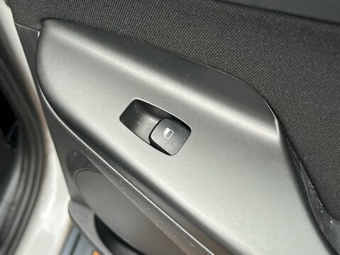 Hyundai KONA GDI PREMIUM 27