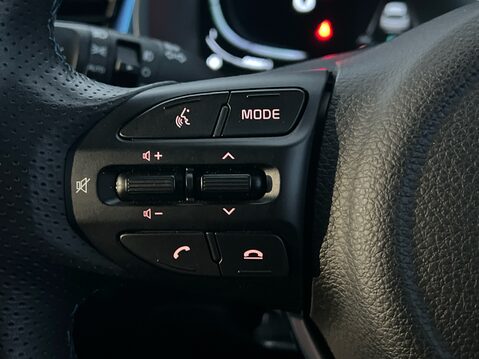 Kia Stonic SHADOW 23