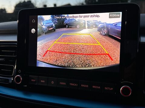 Kia Stonic SHADOW 19