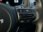 Kia Stonic SHADOW 24