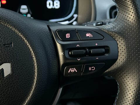 Kia Stonic SHADOW 24