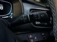 Kia Stonic SHADOW 26