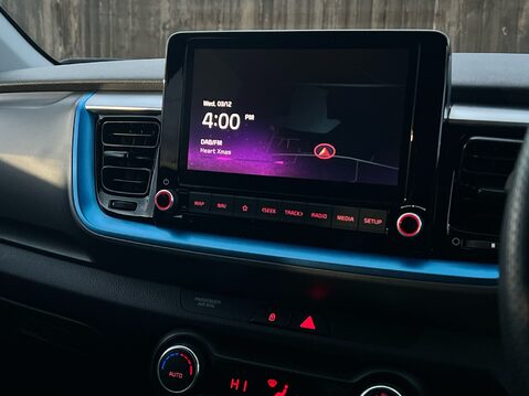 Kia Stonic SHADOW 12